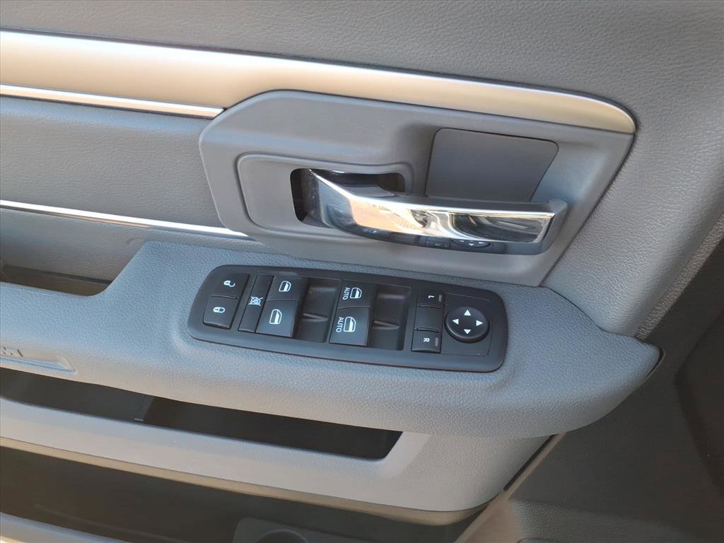 Used 2019 RAM 1500 Classic Warlock image 16
