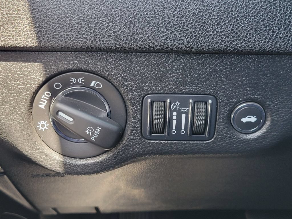 Used 2023 Chrysler 300 S w/ Comfort Group RWD image 13
