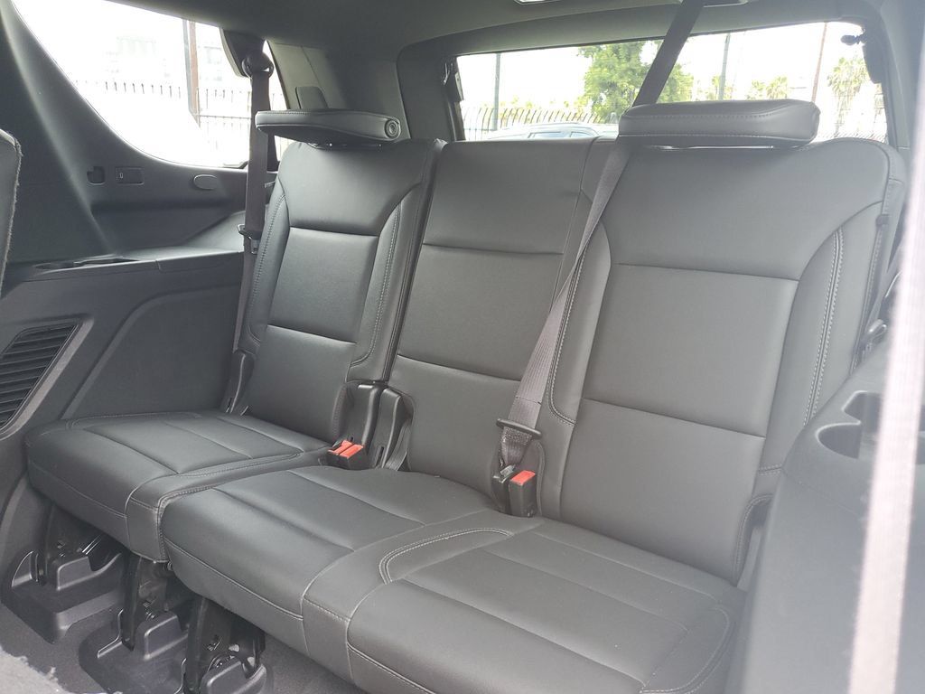 Used 2022 Chevrolet Tahoe LT w/ Luxury Package RWD image 15