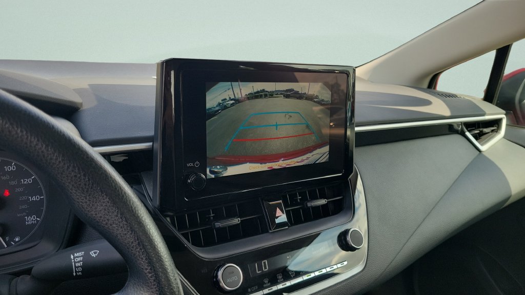 Used 2025 Toyota Corolla LE FWD image 17