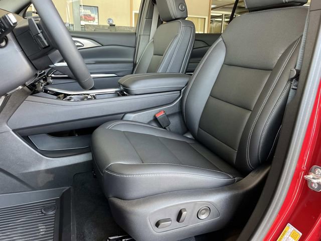 New 2026 Chevrolet Traverse LT w/ Sun and Wheel Package FWD image 26