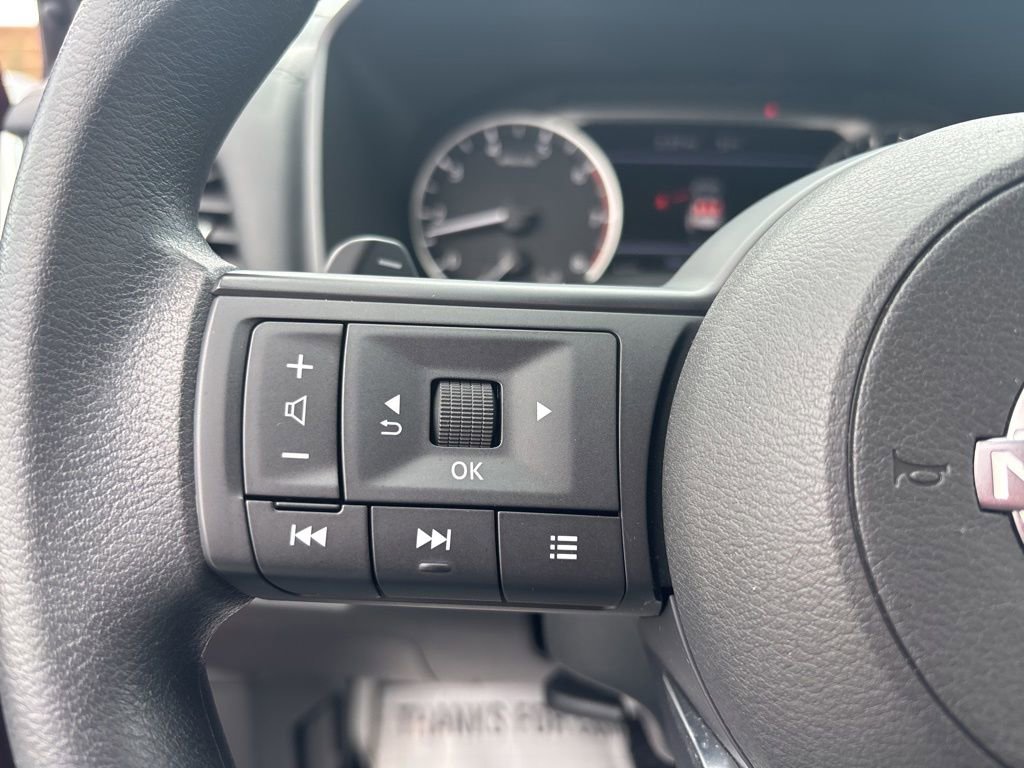 Used 2024 Nissan Rogue SV AWD/4WD image 28