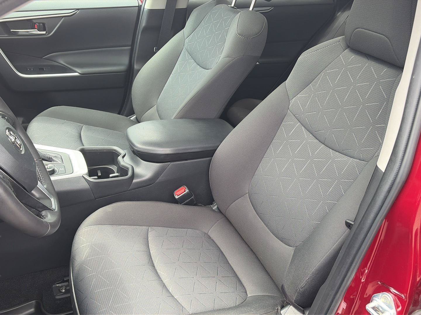 Used 2022 Toyota RAV4 XLE w/ Convenience Package AWD/4WD image 13