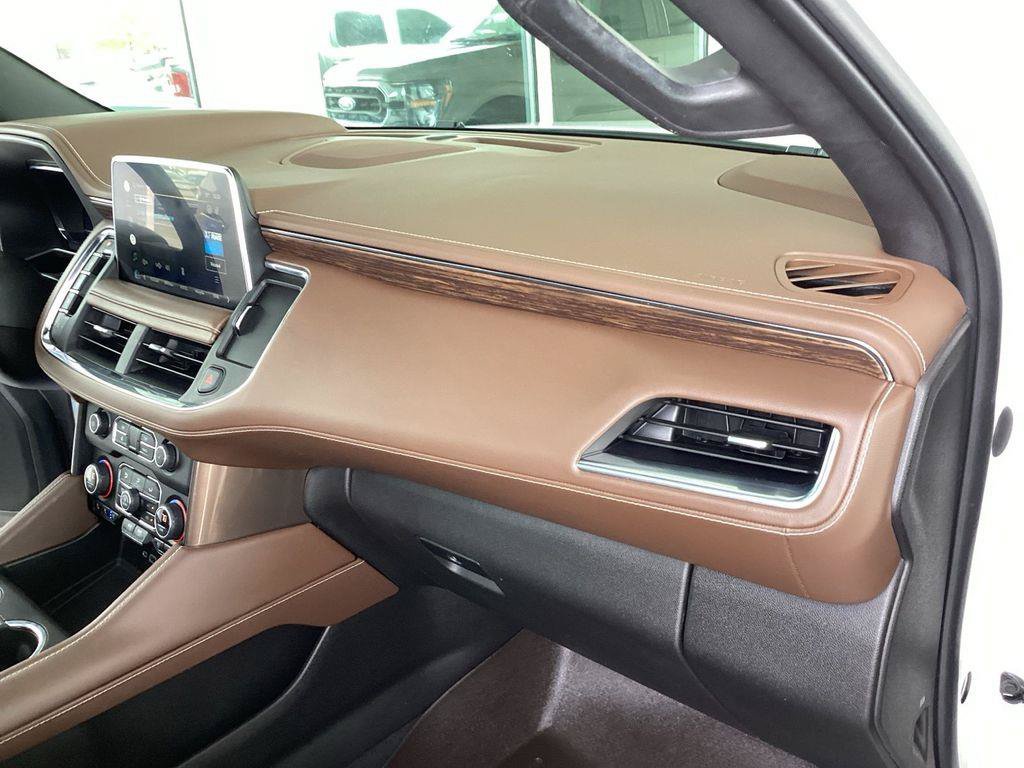 Used 2022 Chevrolet Tahoe High Country AWD/4WD image 18