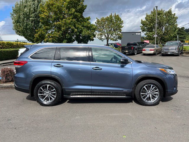 Used 2019 Toyota Highlander XLE AWD/4WD image 8