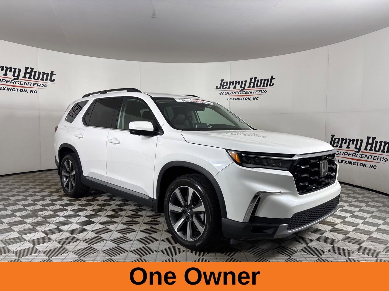 Used 2025 Honda Pilot Elite image 4