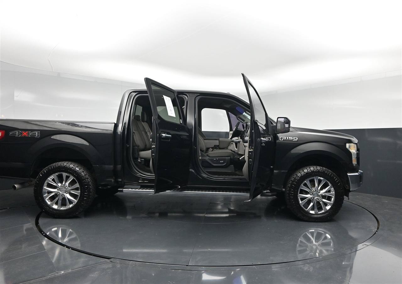 Used 2015 Ford F150 XLT w/ Equipment Group 302A Luxury AWD/4WD image 39