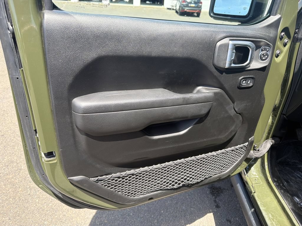 Used 2023 Jeep Gladiator Sport AWD/4WD image 10