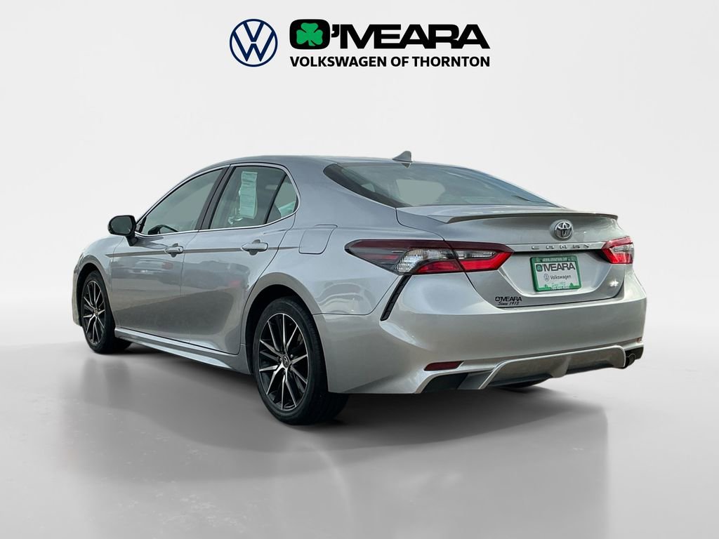 Used 2024 Toyota Camry SE image 3