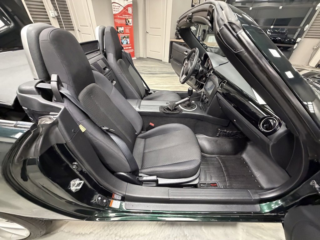 Used 2008 MAZDA MX-5 Miata Touring w/ Suspension Pkg image 35