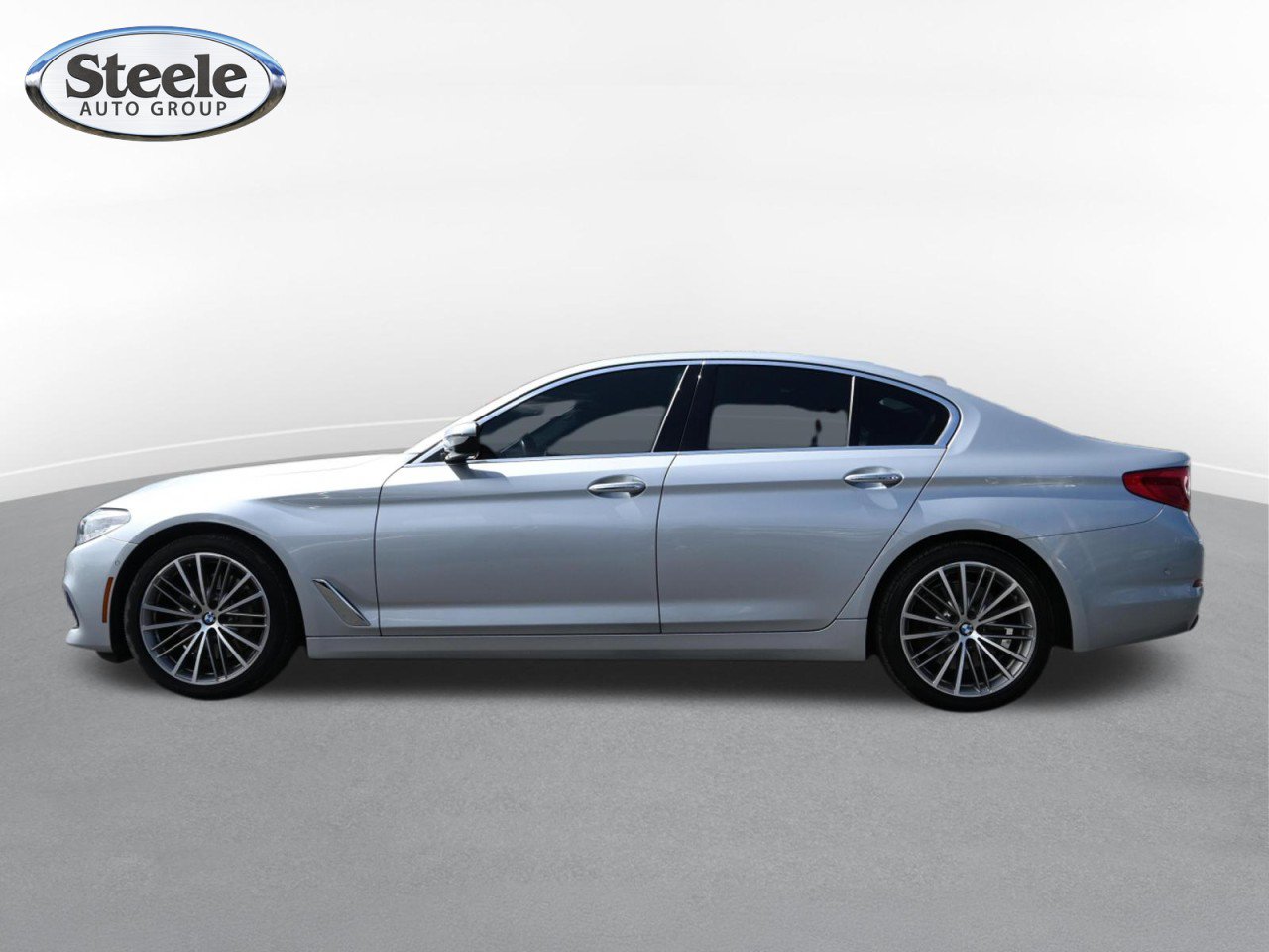 Used 2017 BMW 540i RWD image 4