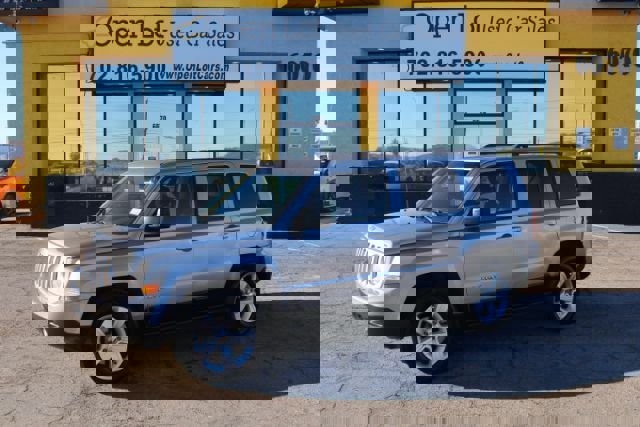 Used 2017 Jeep Patriot Latitude image 1