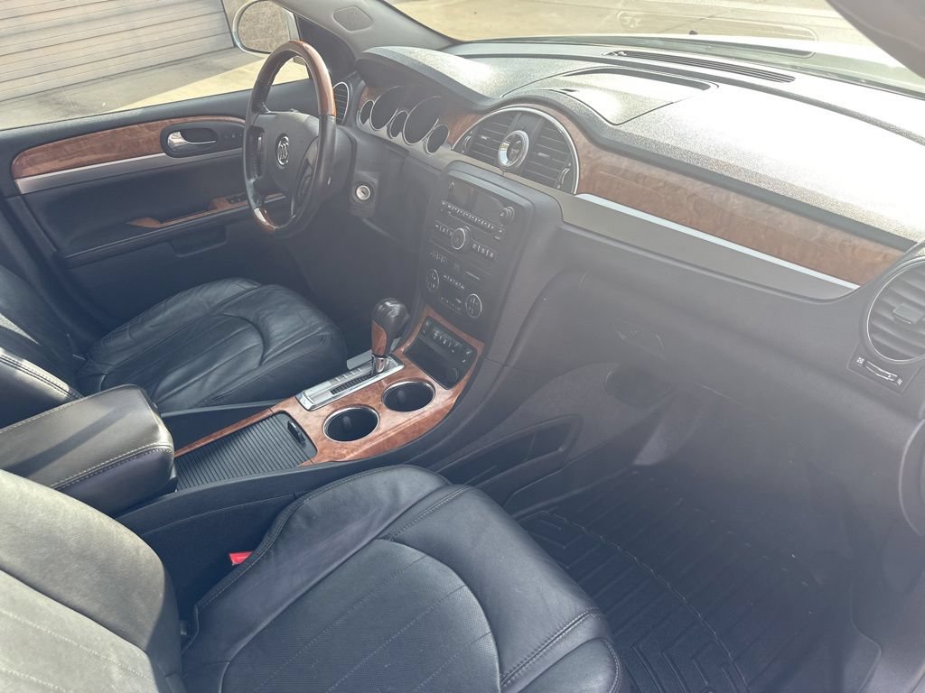 Used 2012 Buick Enclave Leather AWD/4WD image 30