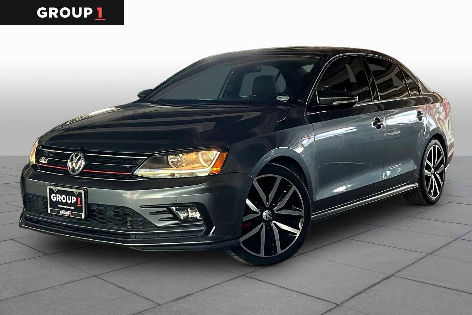 Used 2018 Volkswagen Jetta GLI image 1