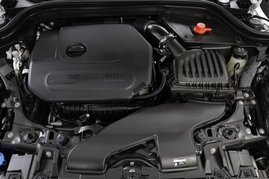 Certified 2024 MINI Cooper 2-Door Hardtop FWD image 23