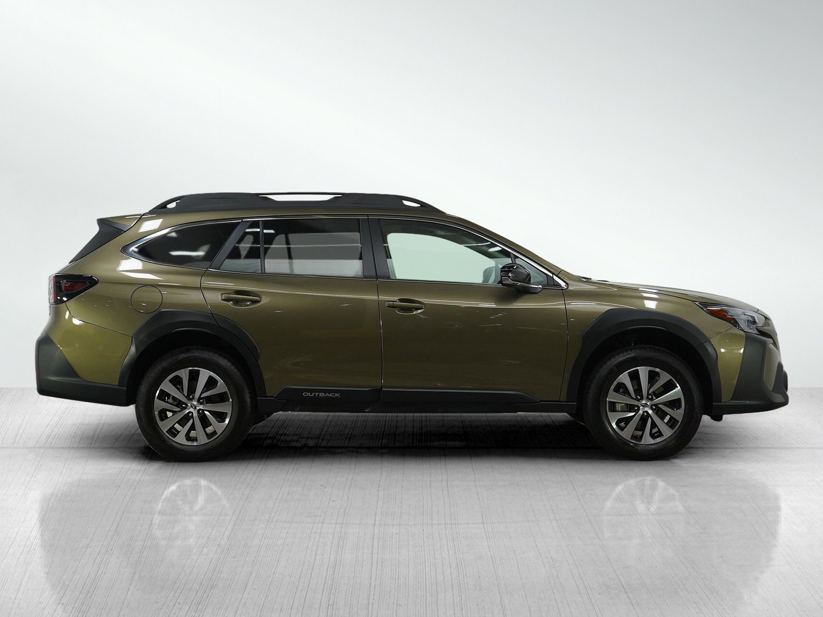 Certified 2025 Subaru Outback Premium image 6