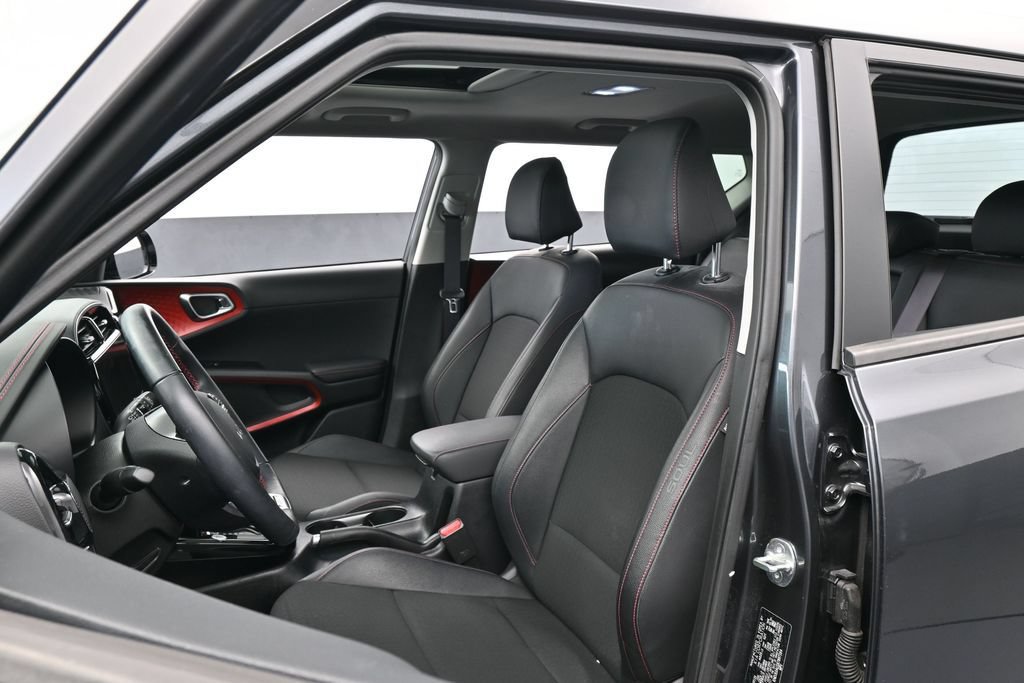 Used 2024 Kia Soul GT-Line FWD image 10