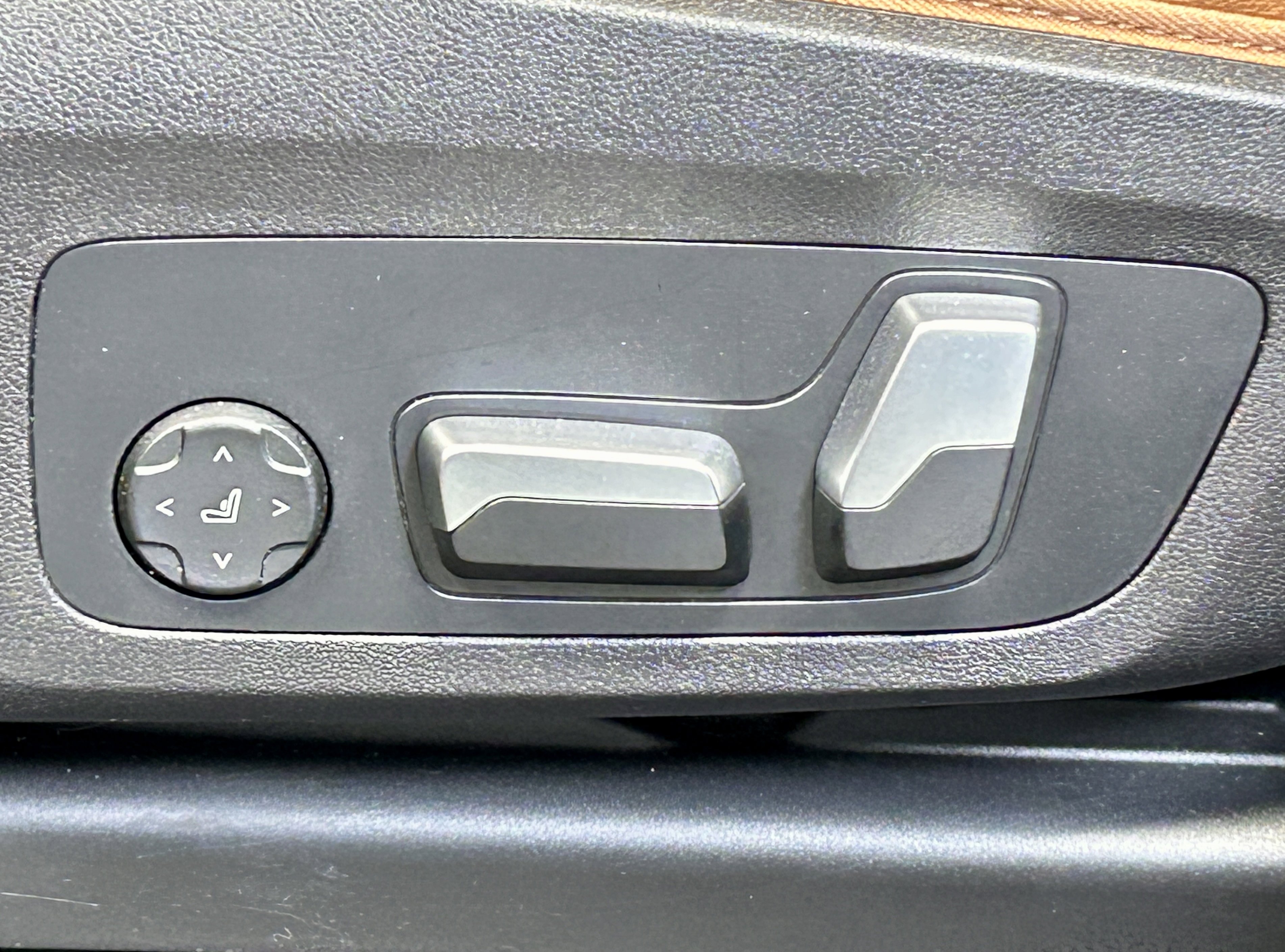 Used 2023 BMW X3 xDrive30i AWD/4WD image 16