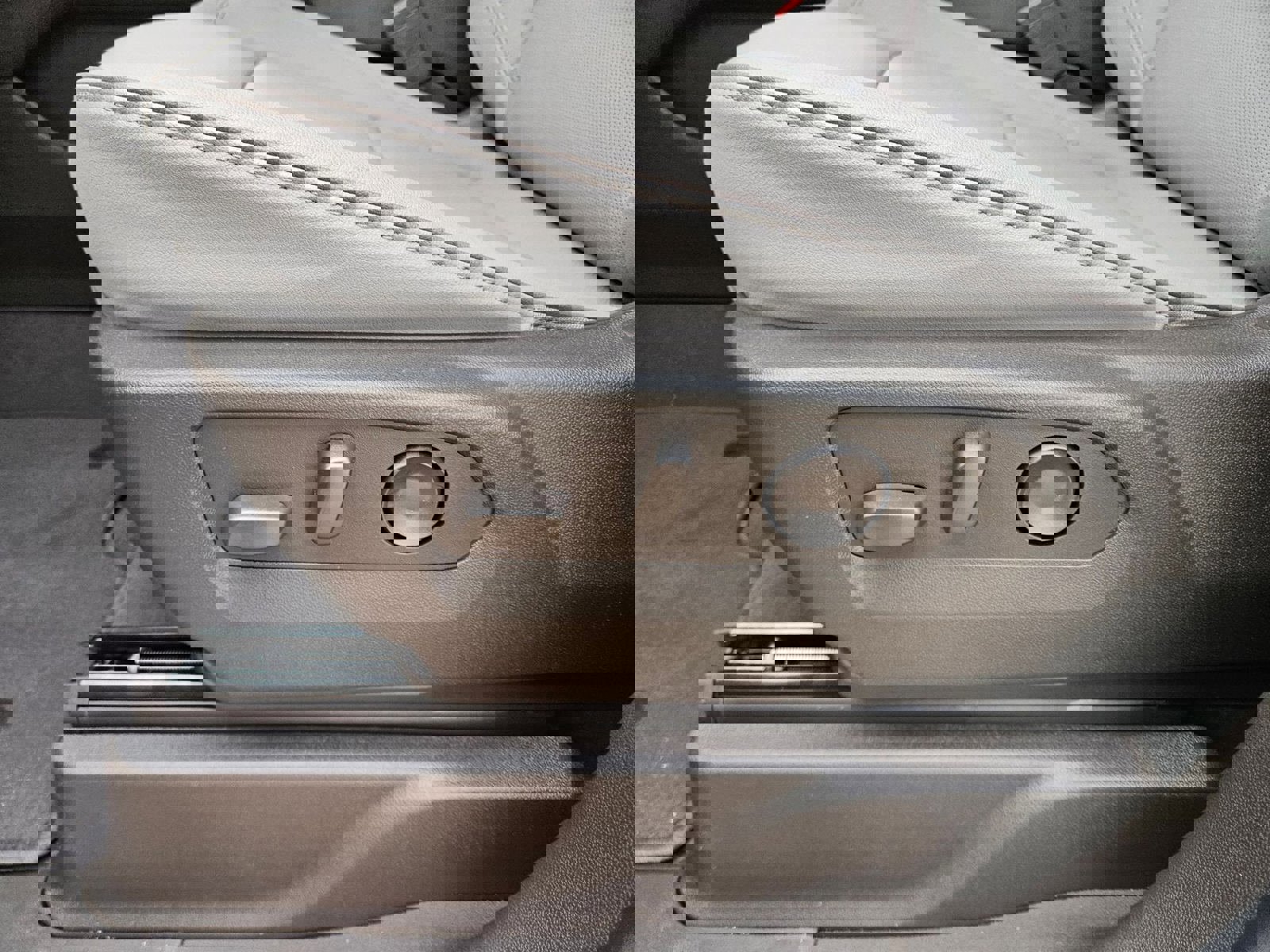 New 2026 GMC Yukon XL Elevation image 24