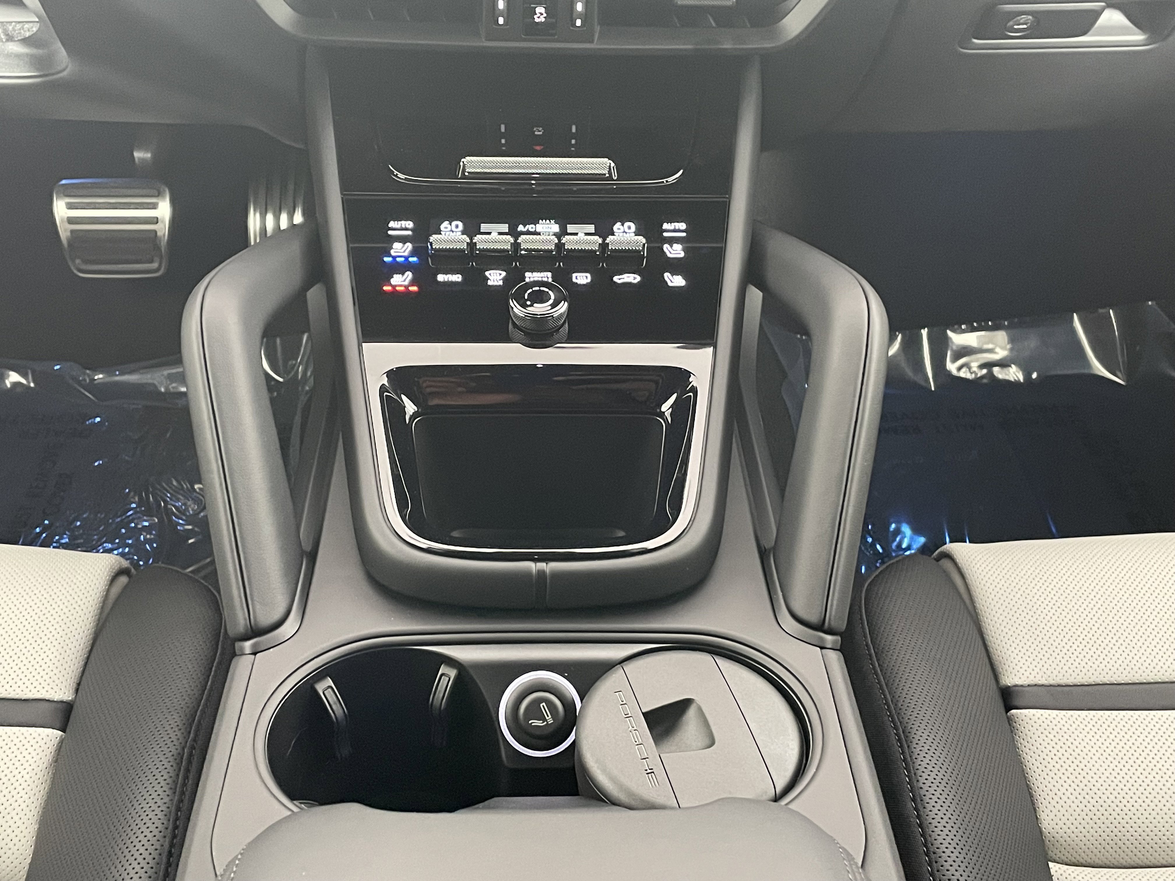 New 2026 Porsche Cayenne GTS image 20