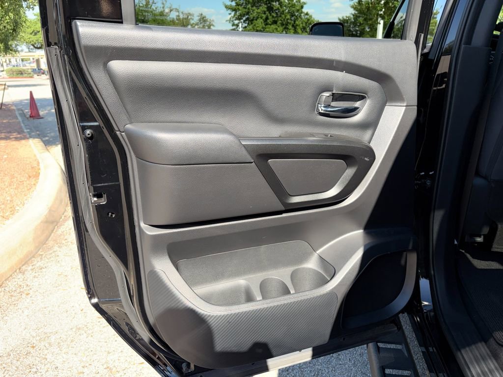 Used 2024 Nissan Titan SV w/ SV Convenience Package AWD/4WD image 29