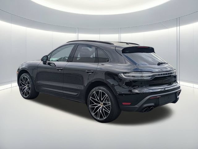 Used 2023 Porsche Macan AWD/4WD image 4