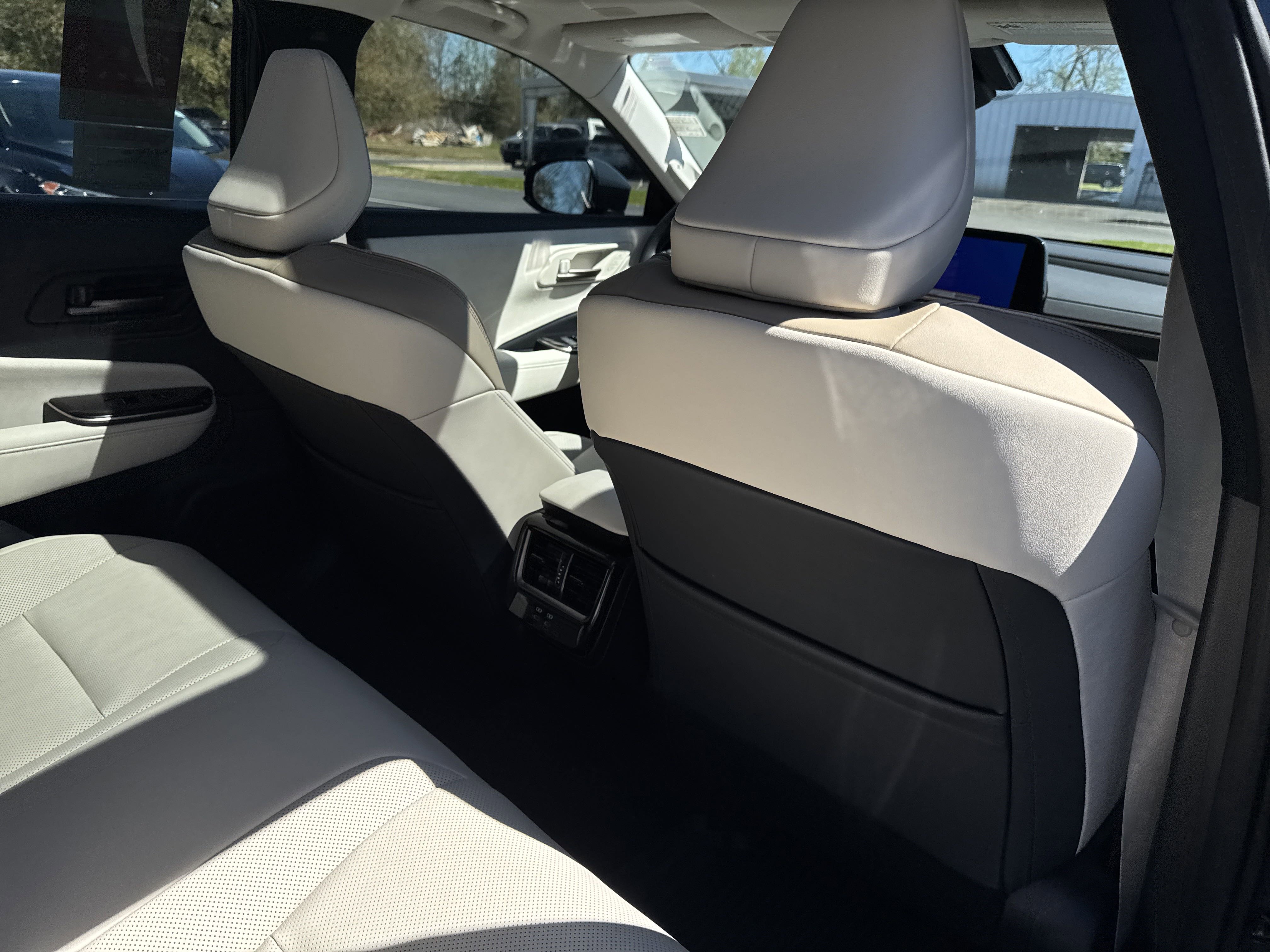 New 2025 Toyota Crown w/ Advanced Technology Package AWD/4WD image 31