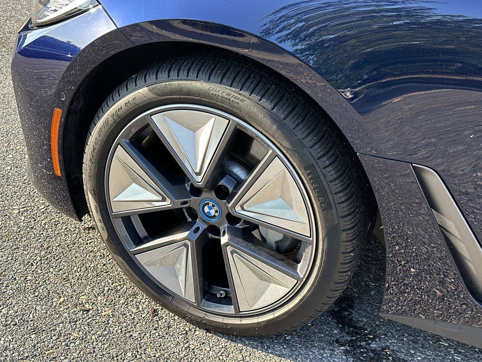 Used 2023 BMW i4 eDrive35 w/ Premium Package RWD image 41