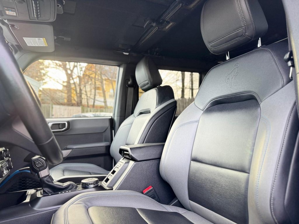 Used 2022 Ford Bronco Black Diamond image 19