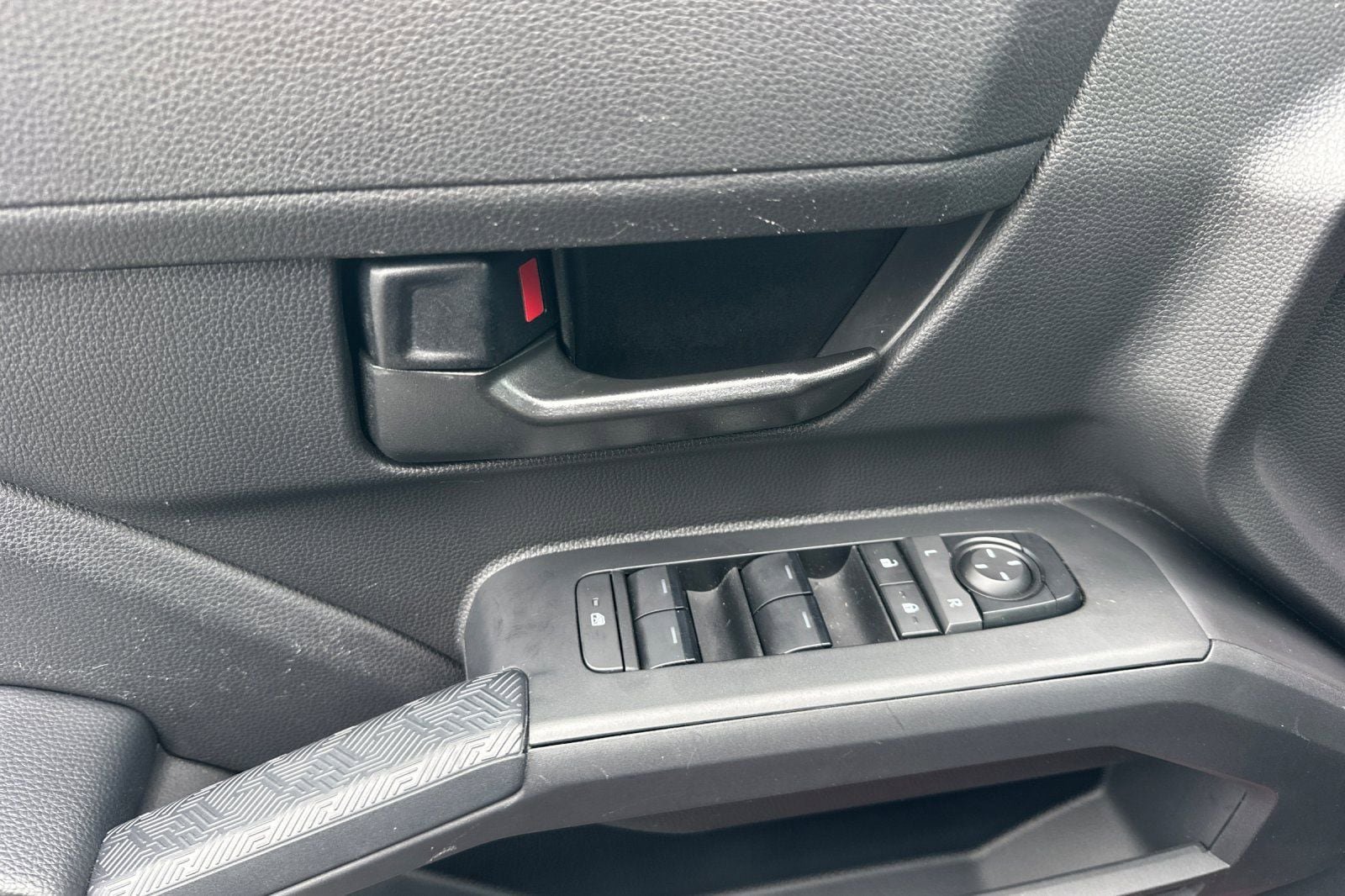 Used 2024 Toyota Tacoma SR5 AWD/4WD image 13