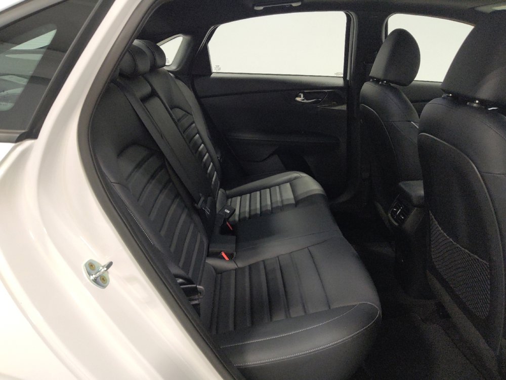 Used 2023 Kia Forte GT-Line w/ GT-Line Premium Package image 19