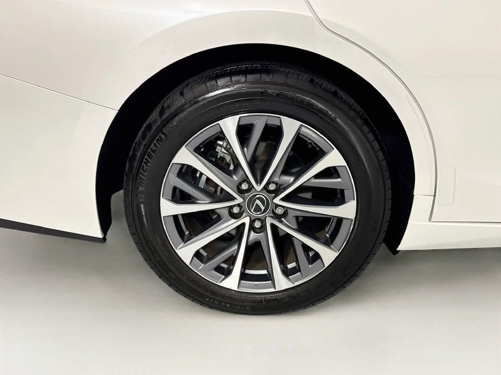 Used 2025 Lexus ES 350 w/ Accessory Package (Z2) FWD image 33