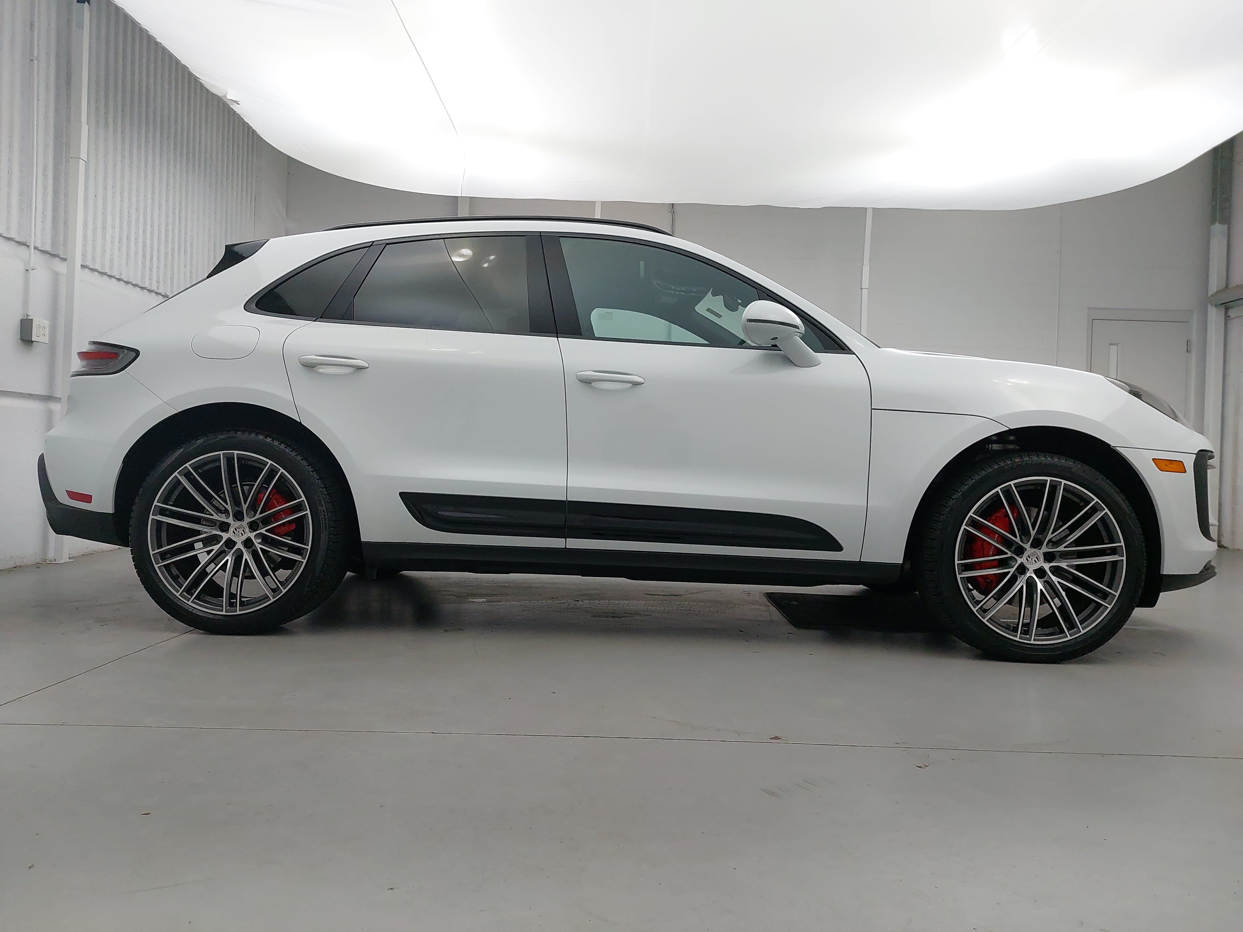Certified 2025 Porsche Macan S AWD/4WD image 8