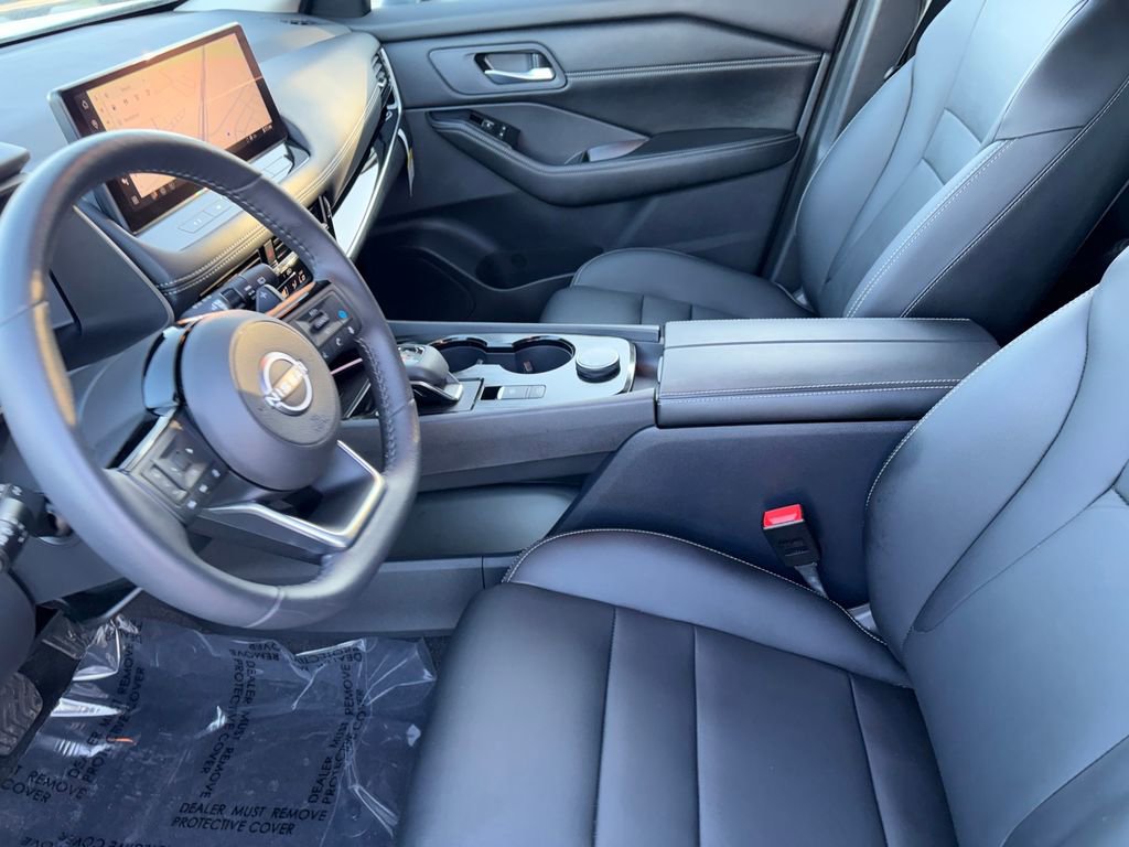 Used 2024 Nissan Rogue SL w/ SL Premium Package image 9