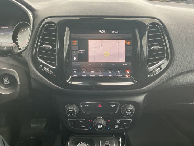 Used 2018 Jeep Compass Limited w/ Navigation Group AWD/4WD image 24
