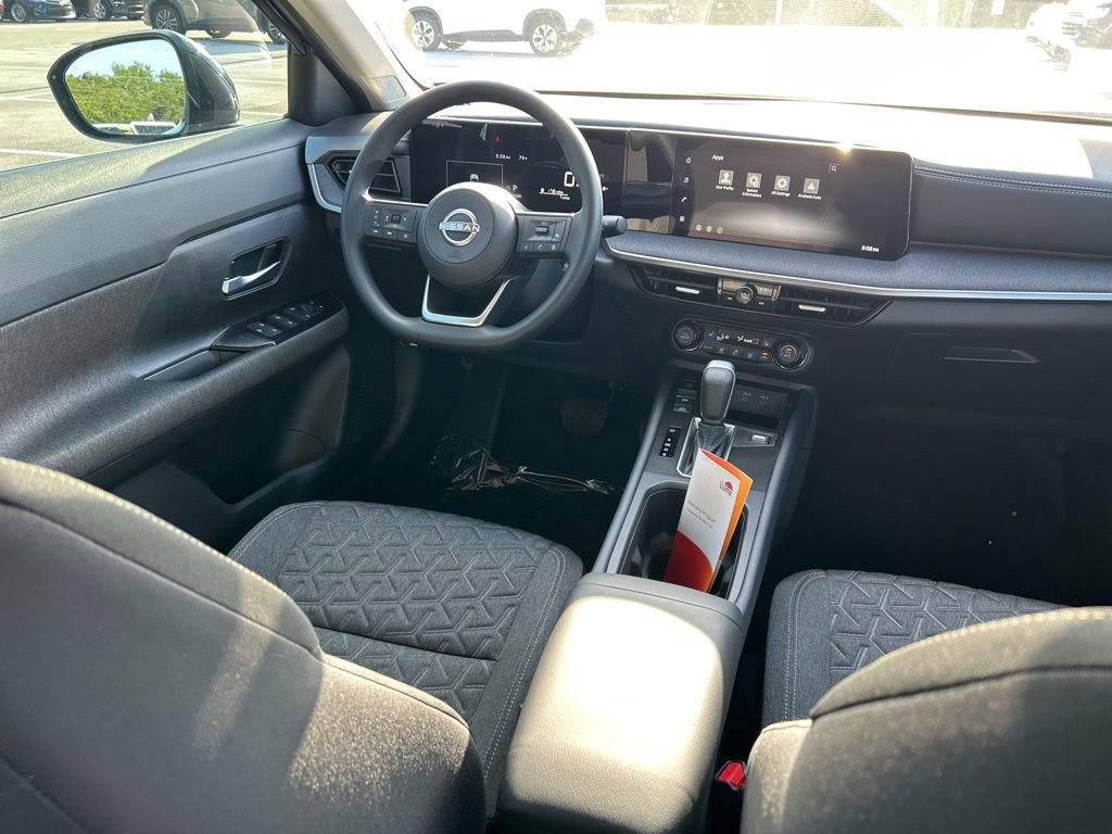 New 2026 Nissan Kicks SV w/ Charging Package FWD image 10