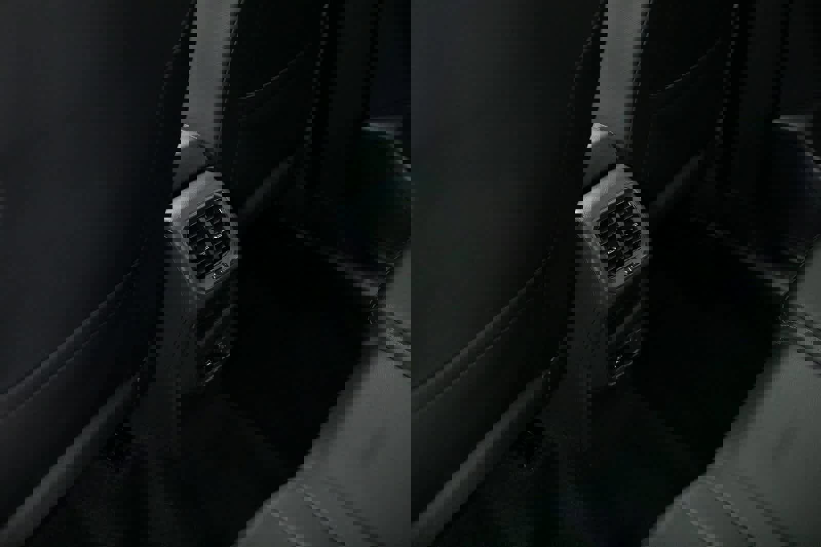 Used 2019 Volkswagen Tiguan SE w/ Panoramic Sunroof Package image 26