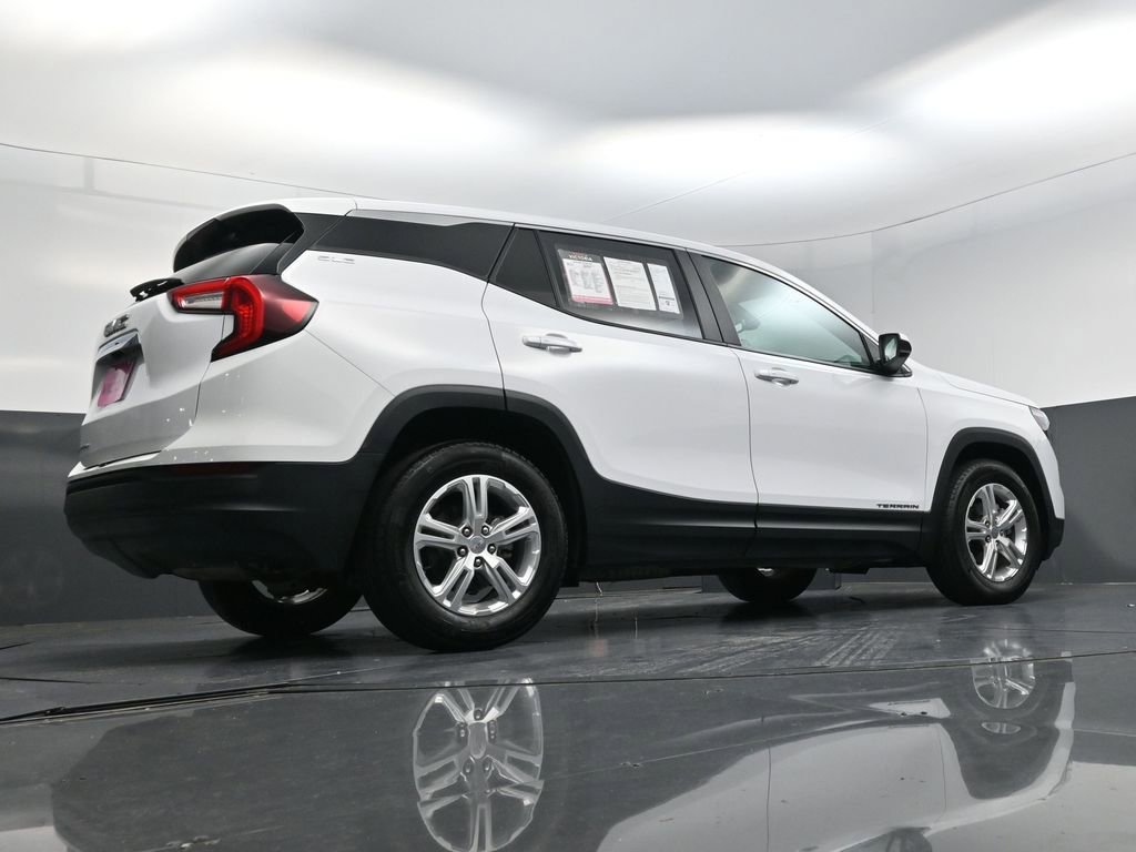 Used 2024 GMC Terrain SLE image 20
