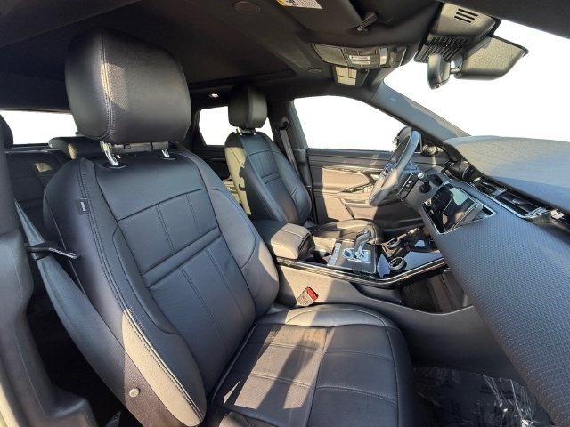 Used 2023 Land Rover Range Rover Evoque R-Dynamic S AWD/4WD image 16