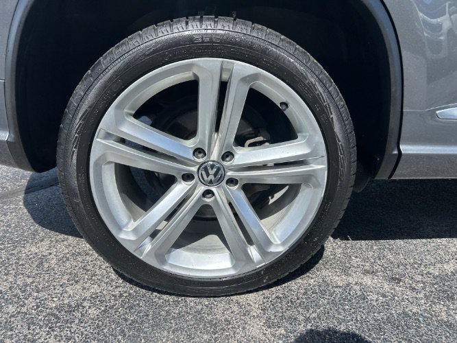 Used 2016 Volkswagen Tiguan R-Line FWD image 22