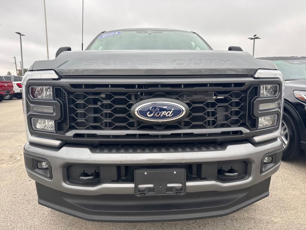 Used 2024 Ford F250 XL w/ STX Appearance Package image 2