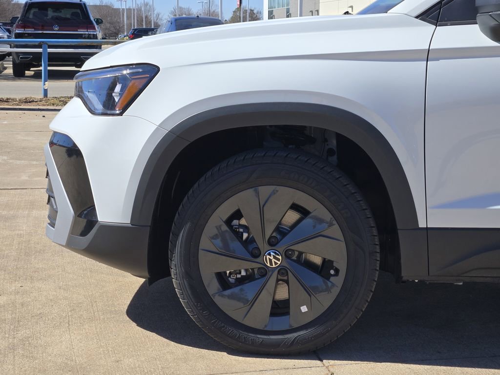 New 2026 Volkswagen Taos S image 5