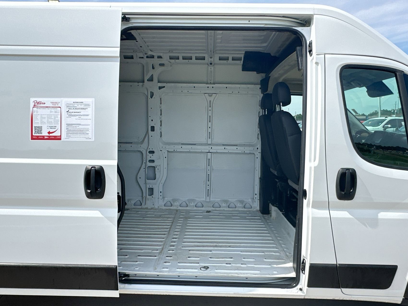 Used 2025 RAM ProMaster 2500 w/ Convenience Group FWD image 23