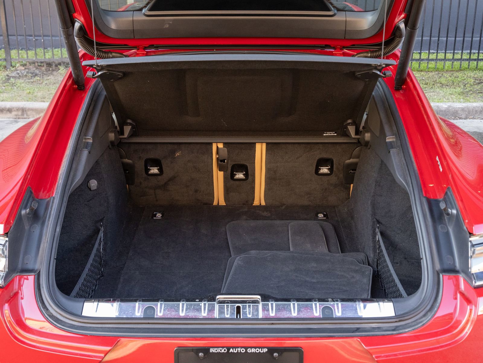 Certified 2023 Porsche Panamera 4 Platinum Edition image 30