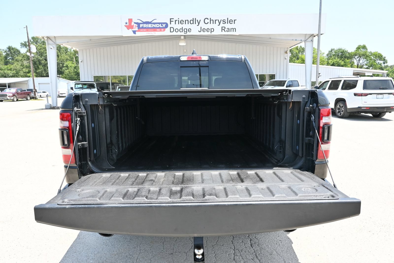 Used 2019 RAM 1500 Laramie RWD image 39