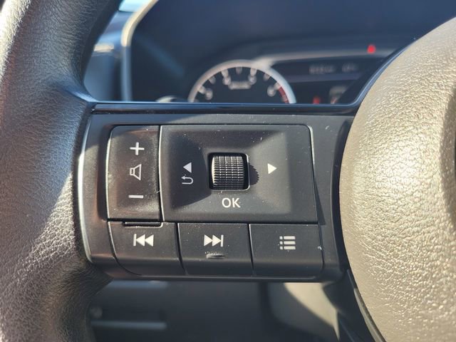Used 2023 Nissan Rogue SV FWD image 28
