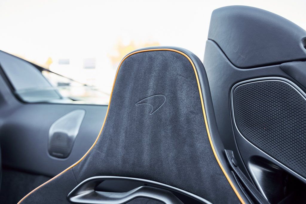 Used 2025 McLaren Artura Spider image 50