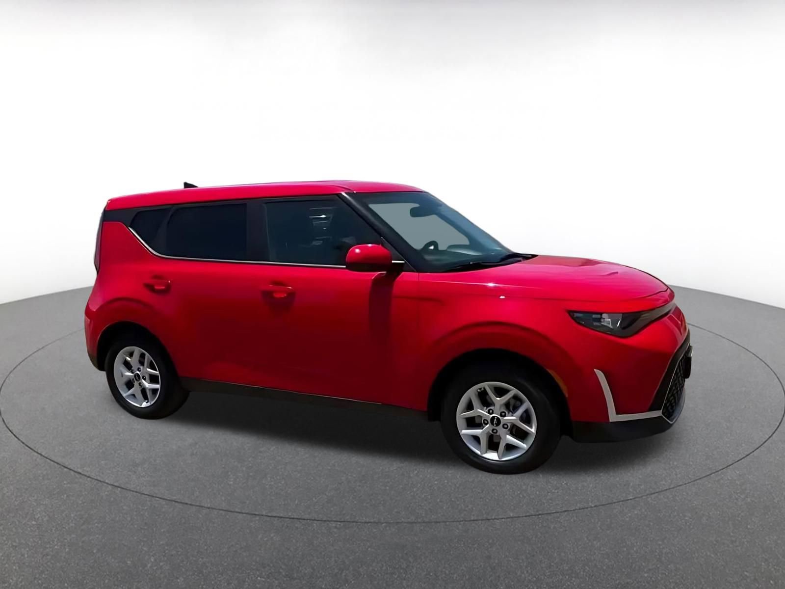 Used 2025 Kia Soul LX w/ LX Technology Package FWD video 2