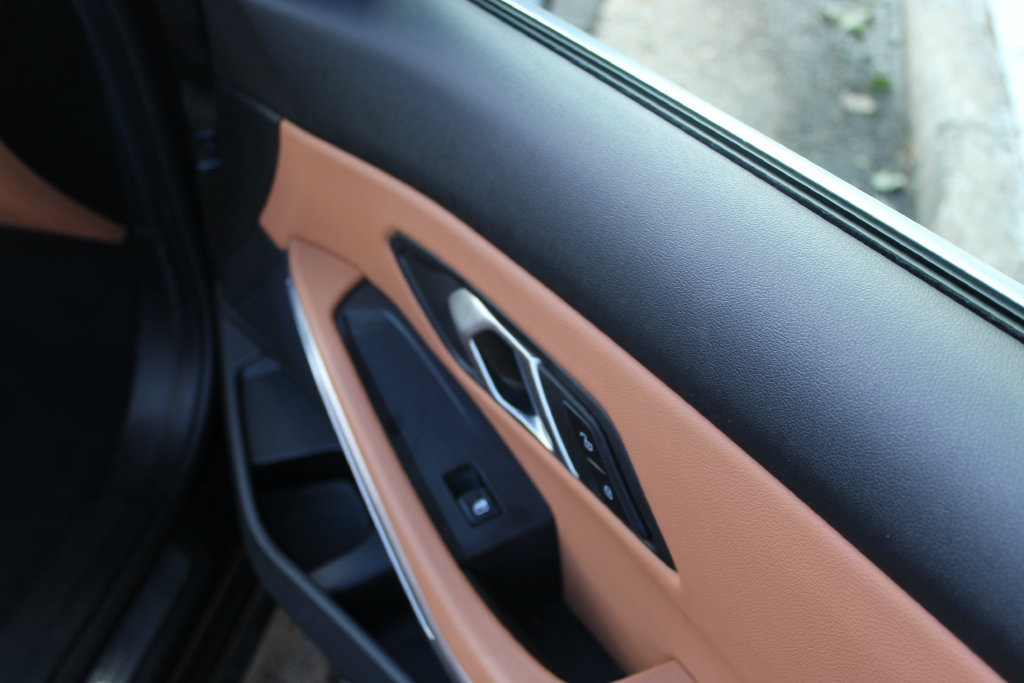 Used 2025 BMW 330i Sedan RWD image 24