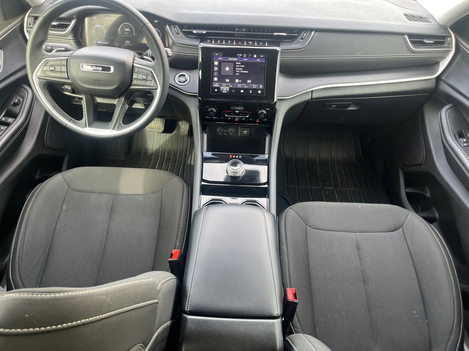 Used 2023 Jeep Grand Cherokee L Laredo image 16